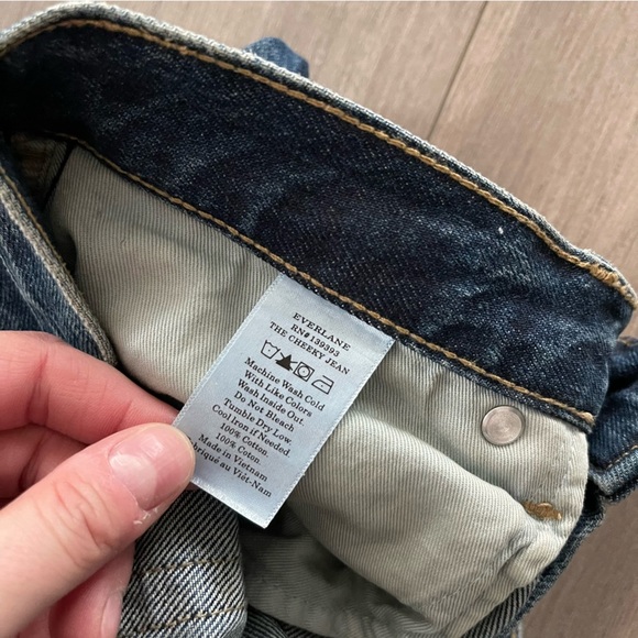 Everlane The Cheeky Distressed Knee Slim Straight Leg Blue Jeans - Picture 9 of 9